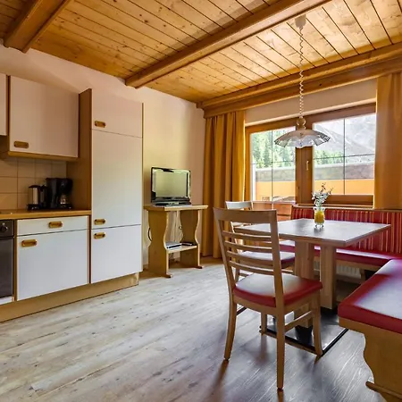 Arina Apartments *